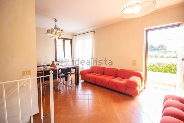 appartamento in vendita a Camaiore in zona Lido di Camaiore