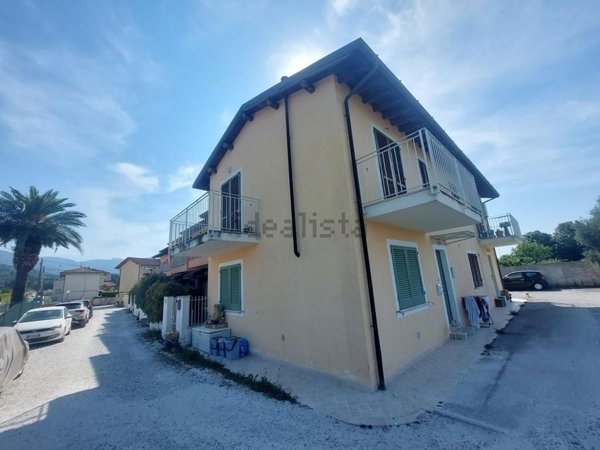 appartamento in vendita a Camaiore in zona Capezzano Pianore