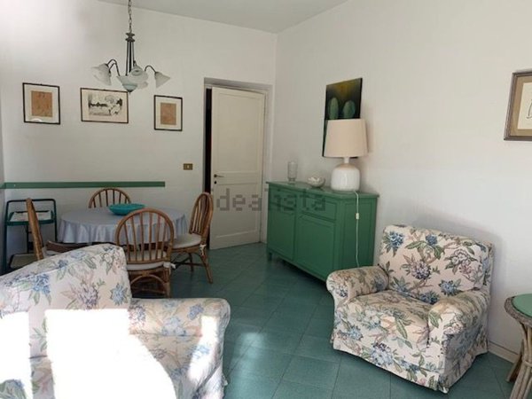 appartamento in vendita a Camaiore in zona Lido di Camaiore