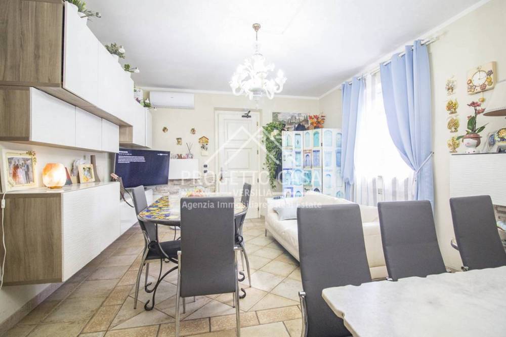casa indipendente in vendita a Camaiore in zona Lido di Camaiore