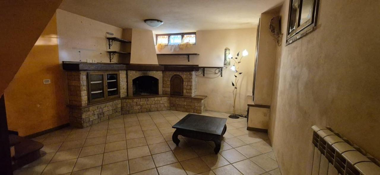 casa indipendente in vendita a Camaiore in zona Capezzano Pianore