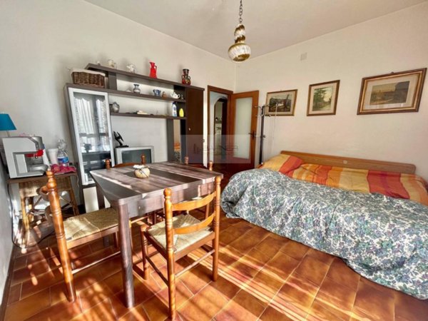 appartamento in vendita a Camaiore in zona Lido di Camaiore