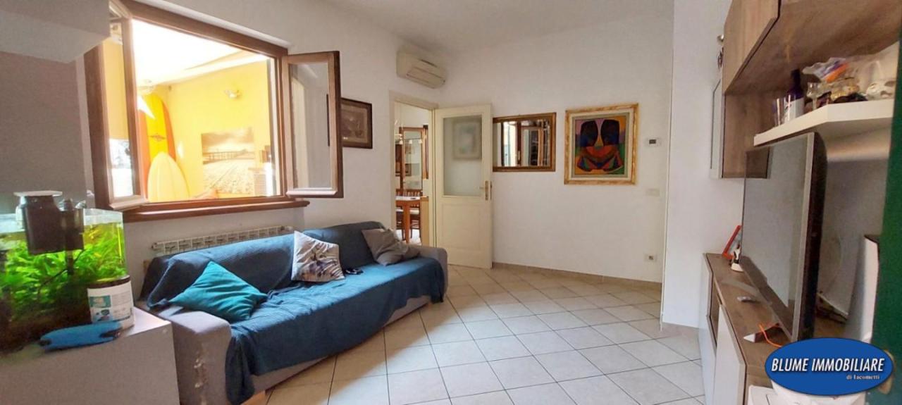 appartamento in vendita a Camaiore in zona Lido di Camaiore