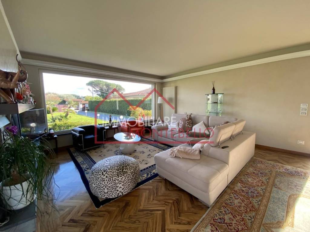 casa indipendente in vendita a Camaiore in zona Capezzano Pianore