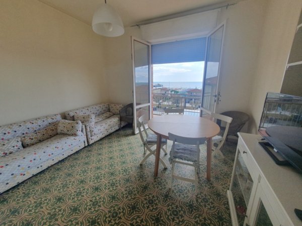 appartamento in vendita a Camaiore in zona Lido di Camaiore