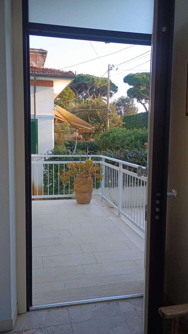 casa indipendente in vendita a Camaiore in zona Lido di Camaiore