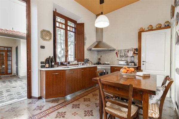 casa indipendente in vendita a Camaiore in zona Lido di Camaiore