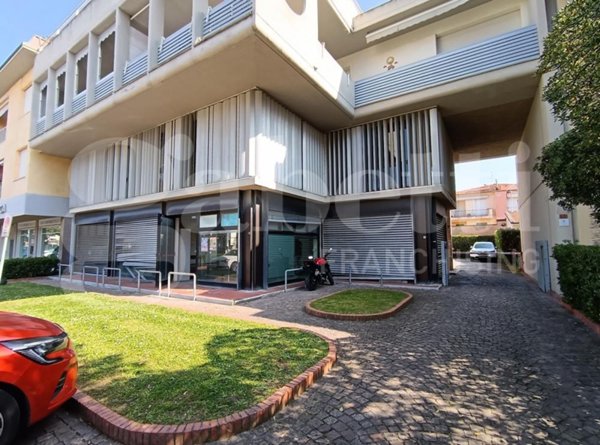 ufficio in vendita a Camaiore