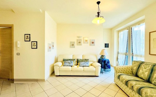 casa indipendente in vendita a Camaiore in zona Lido di Camaiore