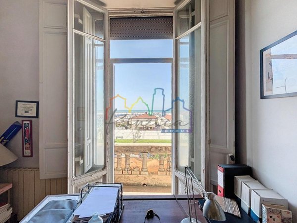 casa indipendente in vendita a Camaiore in zona Lido di Camaiore