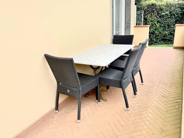 casa indipendente in vendita a Camaiore in zona Lido di Camaiore