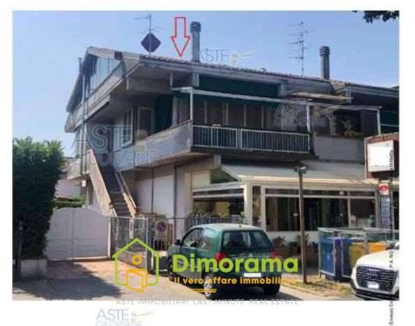 appartamento in vendita a Camaiore in zona Lido di Camaiore