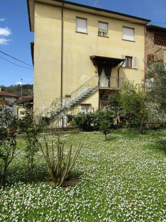 casa indipendente in vendita a Camaiore