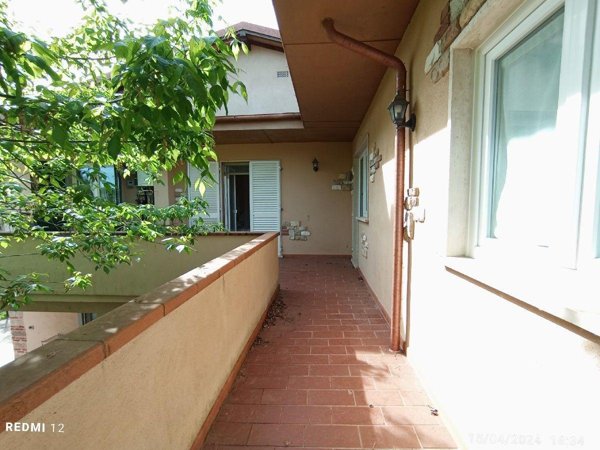 casa indipendente in vendita a Camaiore in zona Vado