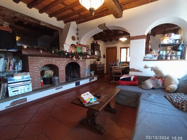 casa indipendente in vendita a Camaiore