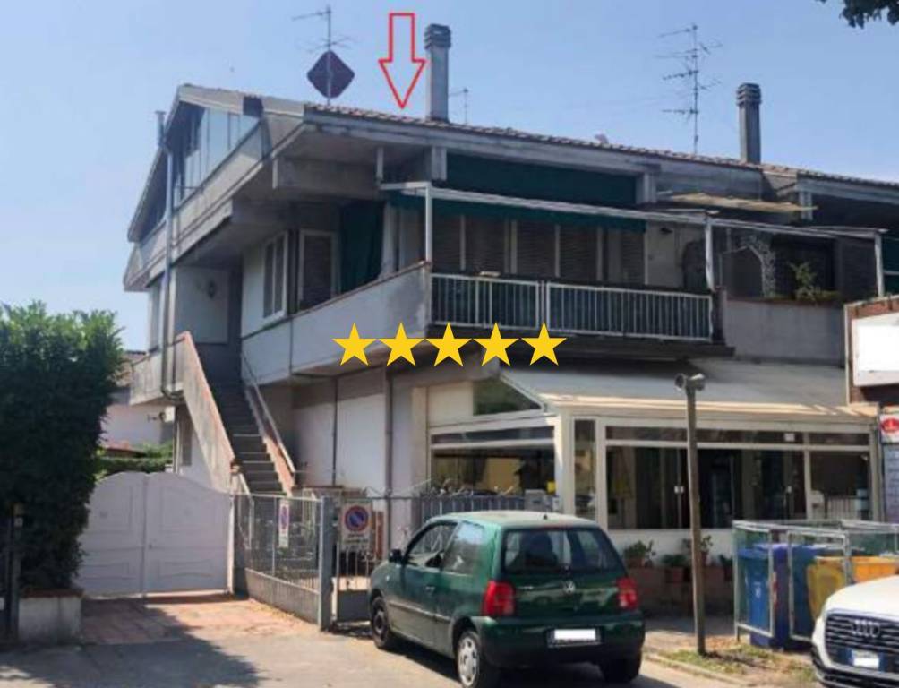 appartamento in vendita a Camaiore in zona Lido di Camaiore