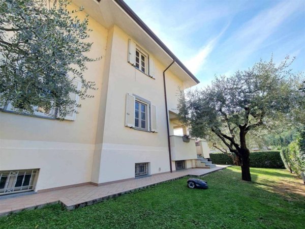 casa indipendente in vendita a Camaiore