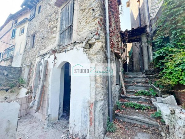 casa indipendente in vendita a Camaiore in zona Casoli
