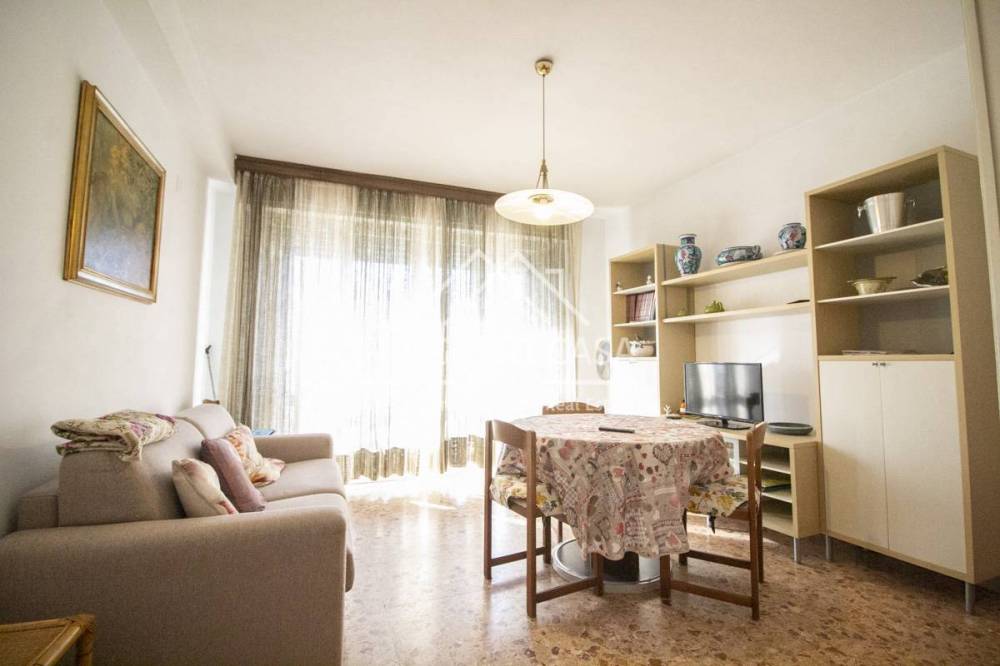 appartamento in vendita a Camaiore in zona Lido di Camaiore