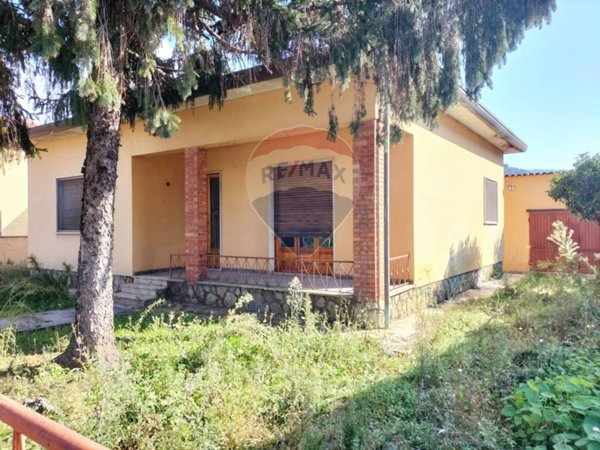 casa indipendente in vendita a Camaiore in zona Capezzano Pianore
