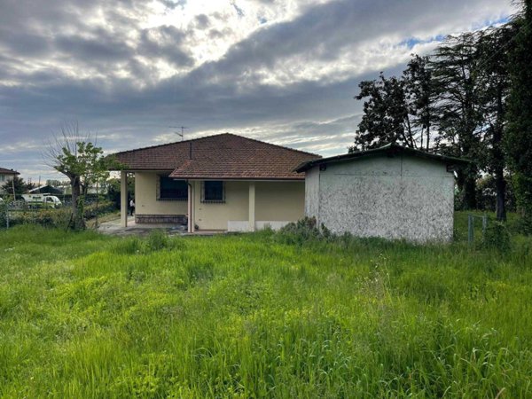 casa indipendente in vendita a Camaiore
