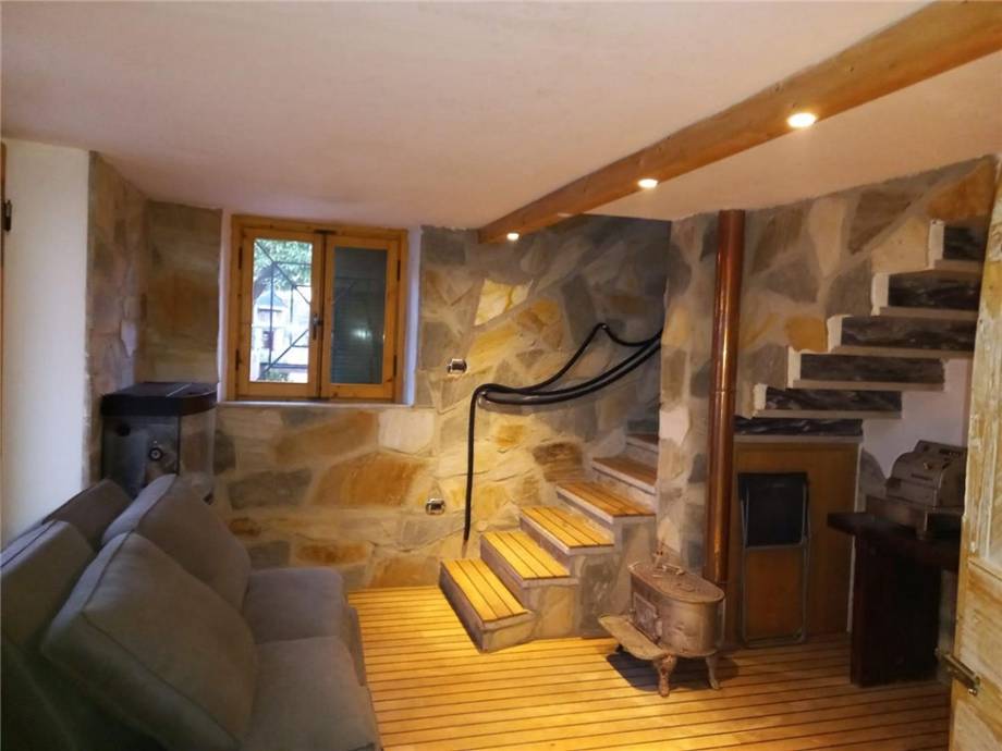 casa indipendente in vendita a Camaiore