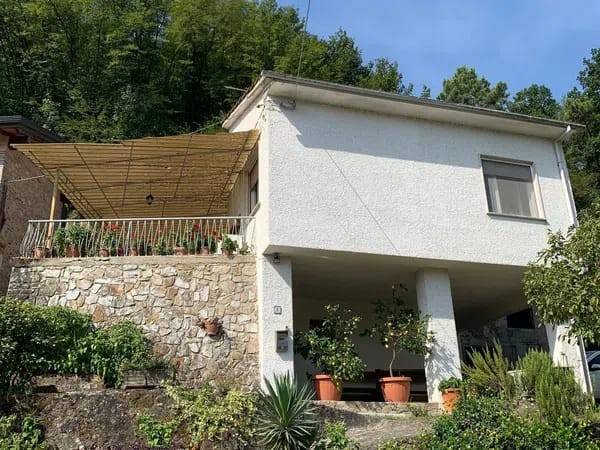 casa indipendente in vendita a Camaiore