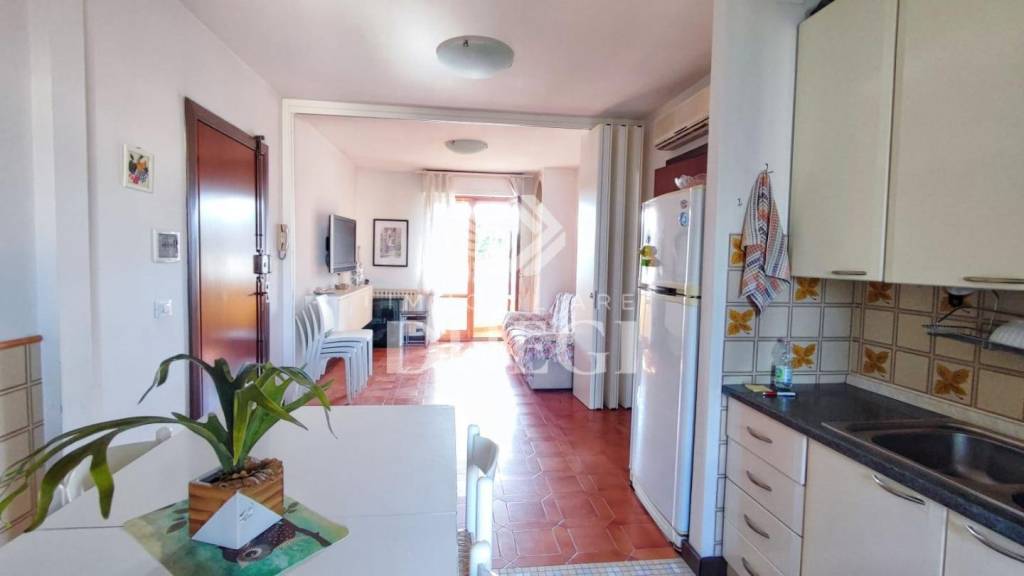 appartamento in vendita a Camaiore in zona Lido di Camaiore