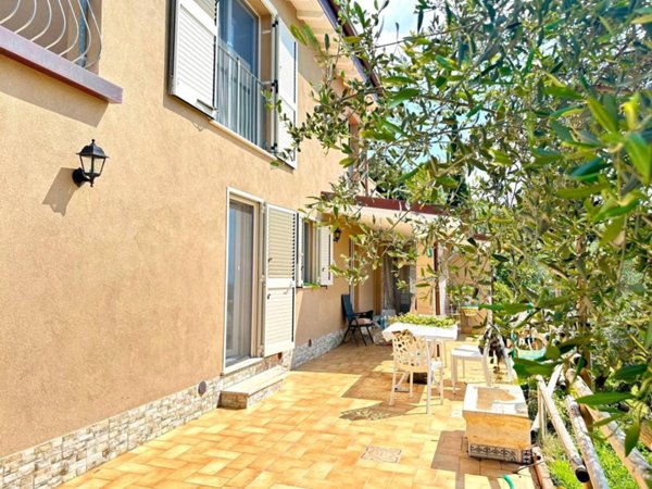 casa indipendente in vendita a Camaiore in zona Secco