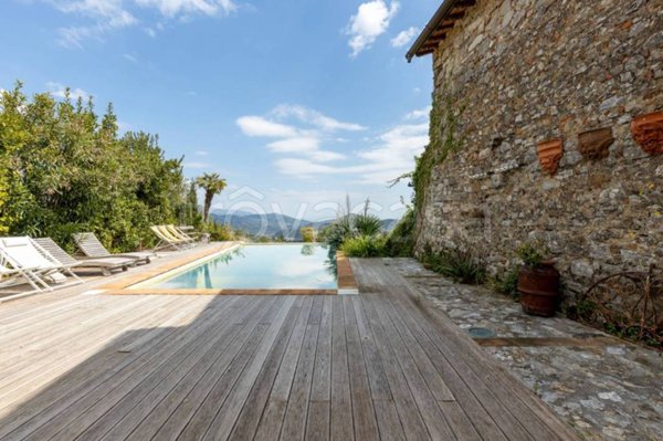 casa indipendente in vendita a Camaiore