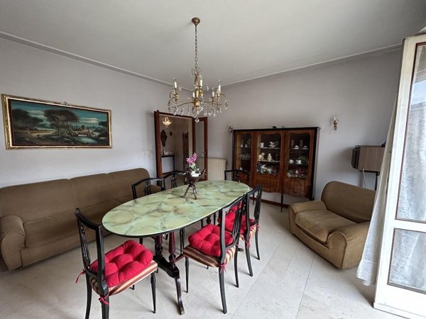 appartamento in vendita a Camaiore in zona Lido di Camaiore