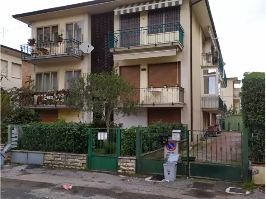 appartamento in vendita a Camaiore in zona Lido di Camaiore