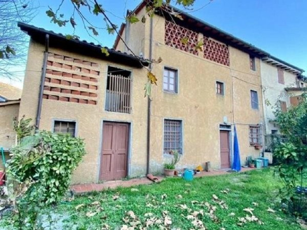 casa semindipendente in vendita a Camaiore