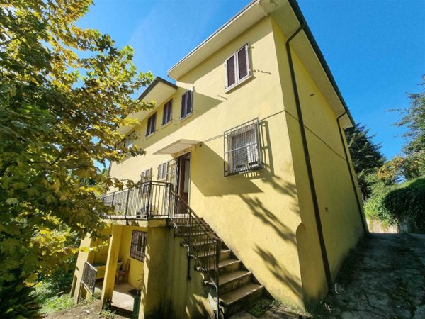 casa semindipendente in vendita a Camaiore