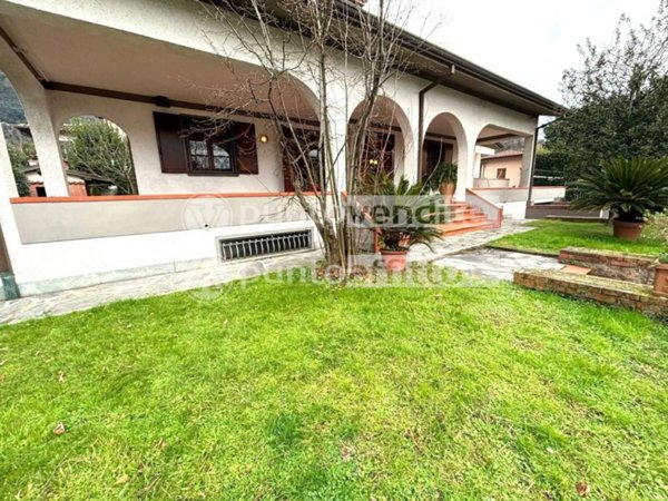casa indipendente in vendita a Camaiore