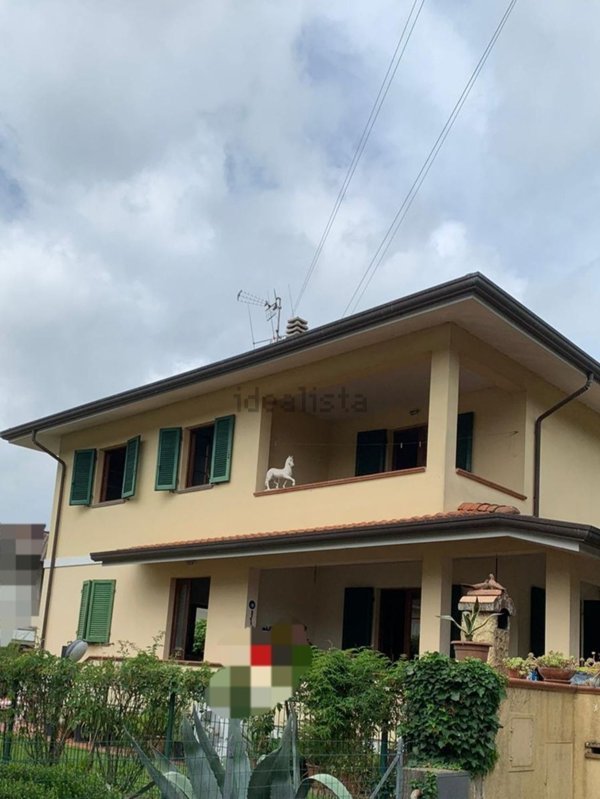 casa indipendente in vendita a Camaiore