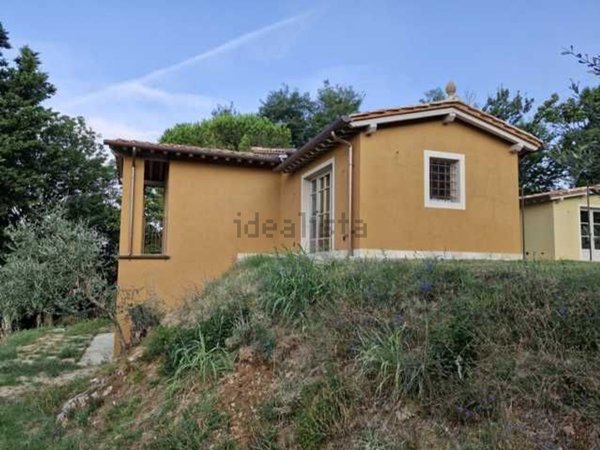casa indipendente in vendita a Camaiore