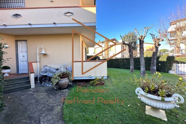 casa indipendente in vendita a Camaiore in zona Lido di Camaiore