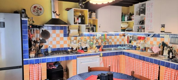 casa indipendente in vendita a Camaiore