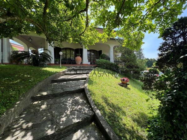 casa indipendente in vendita a Camaiore