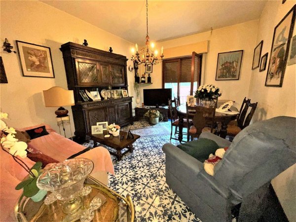 casa indipendente in vendita a Camaiore in zona Casoli