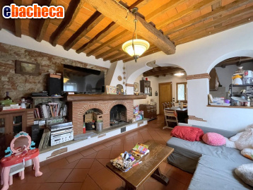 casa indipendente in vendita a Camaiore