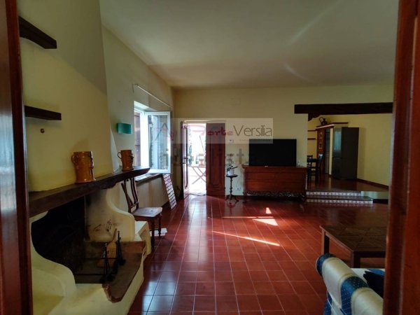 casa indipendente in vendita a Camaiore in zona Capezzano Pianore
