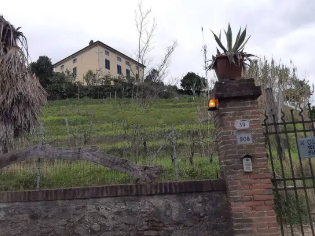 casa indipendente in vendita a Camaiore