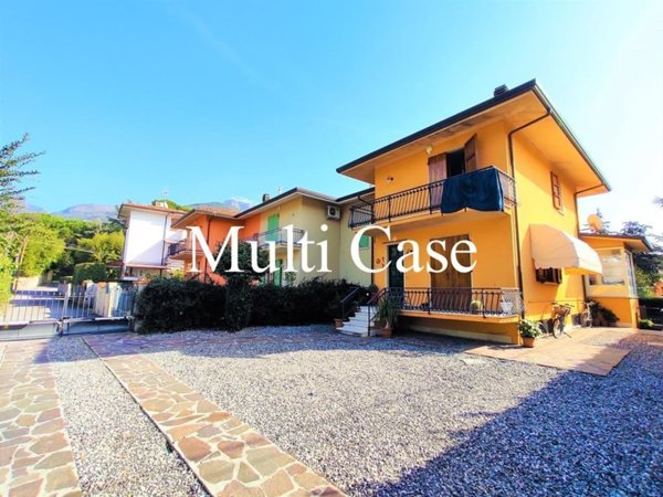 casa indipendente in vendita a Camaiore in zona Vado