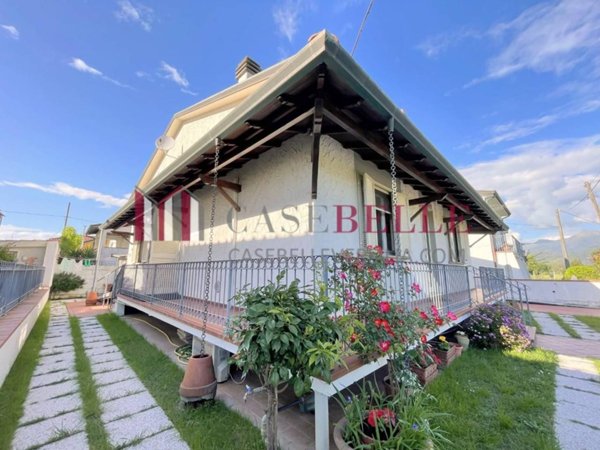 casa indipendente in vendita a Camaiore