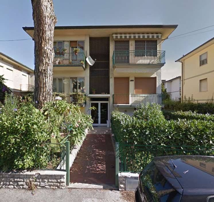 appartamento in vendita a Camaiore in zona Lido di Camaiore