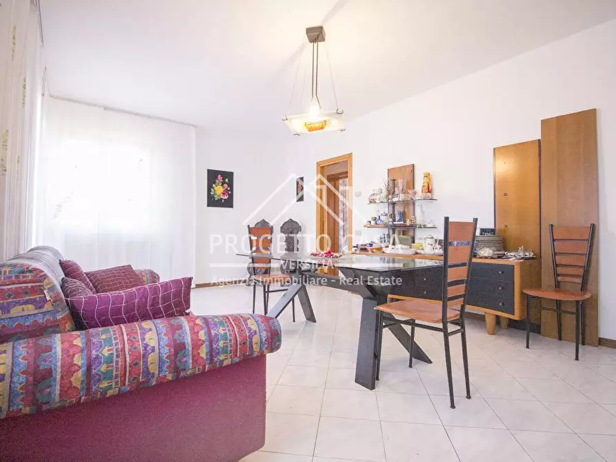 appartamento in vendita a Camaiore in zona Lido di Camaiore