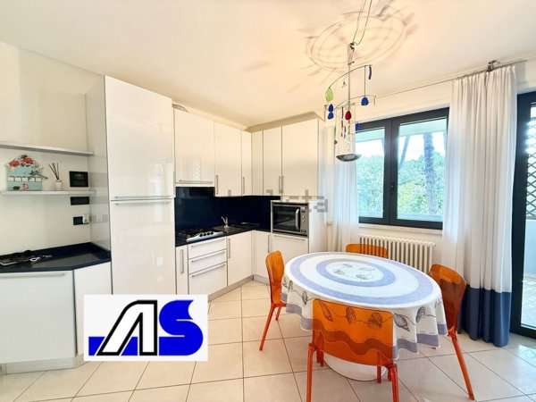 appartamento in vendita a Camaiore in zona Lido di Camaiore