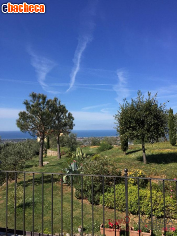 casa indipendente in vendita a Camaiore